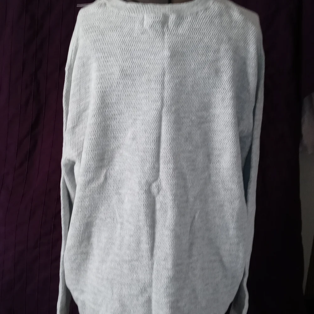 Mens XXL Henley top. - Picture 2 of 9